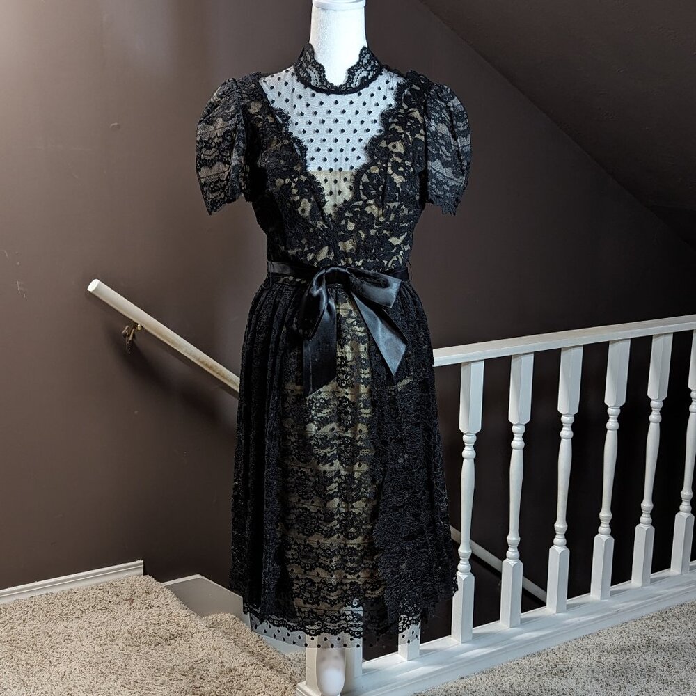 Victor Costa Vintage Black lace dress, Size 4.